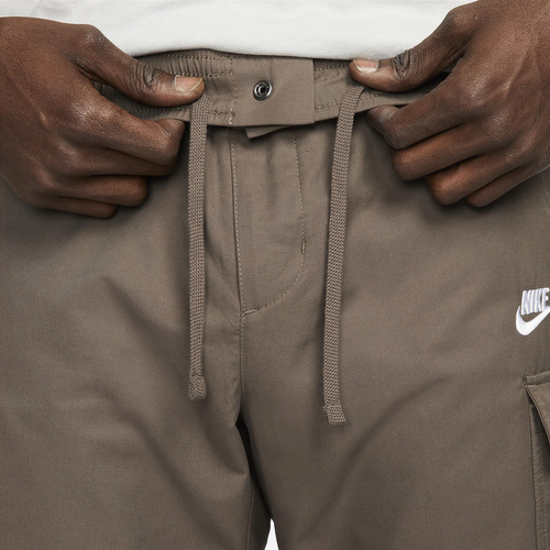 SPODNIE MĘSKIE NIKE SPORTSWEAR BRĄZOWE DD5207-004