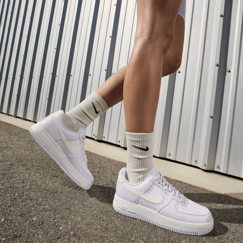 Buty damskie Nike Air Force 1 '07 SE DV3808-500