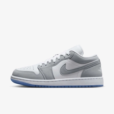 Buty sportowe damskie Nike Air Jordan 1 Low DC0774-105