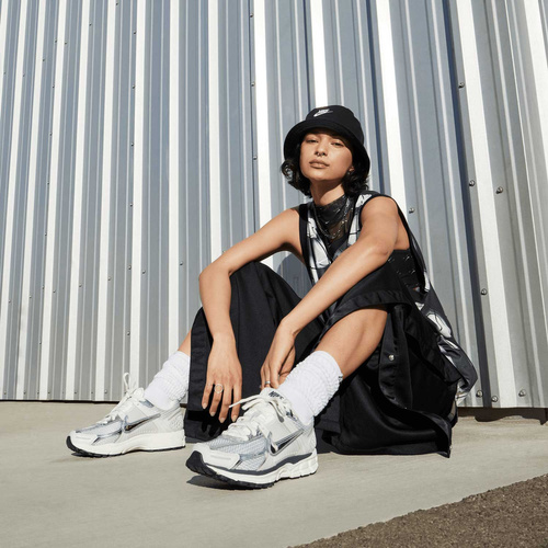 Buty sportowe damskie Nike Zoom Vomero 5 FD0884-025